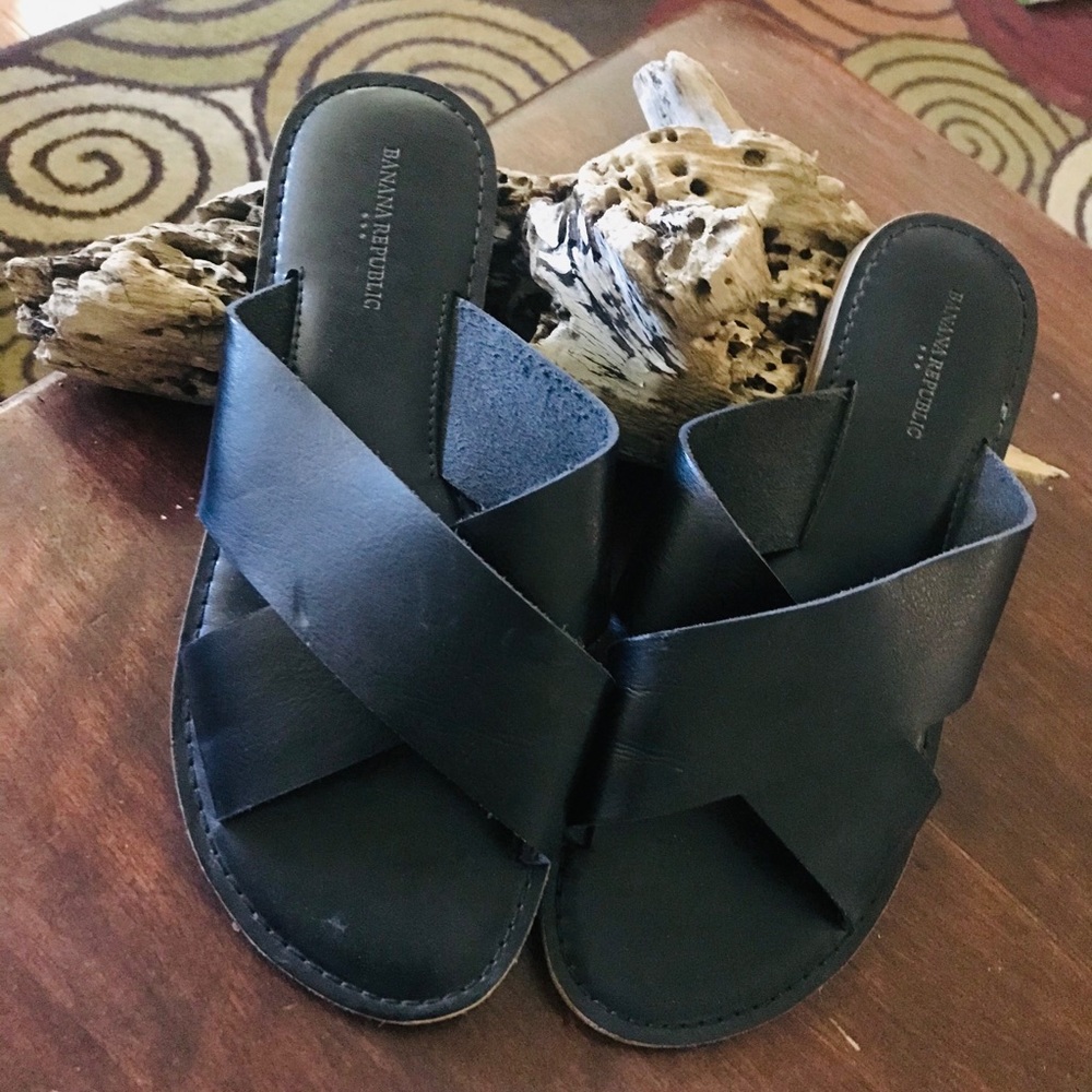 Banana Republic Black leather slides sandals